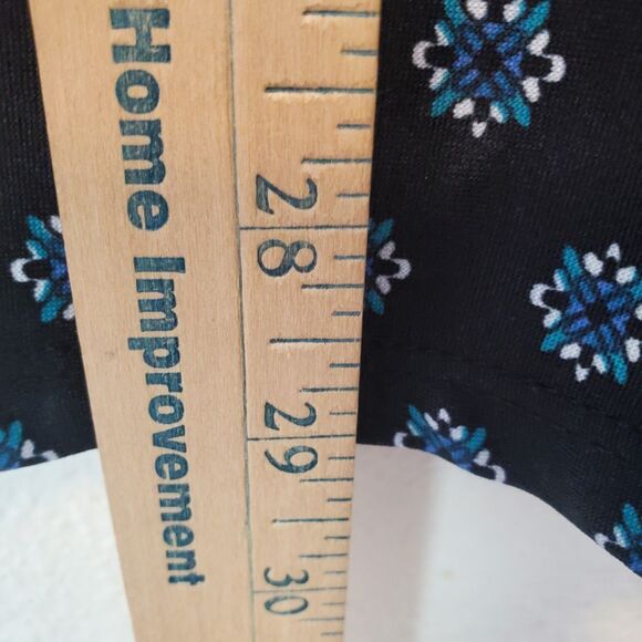 89th and Madison Top Paisley Blouse Blue V Neck Womens Size L Polyester Spandex - Picture 7 of 10